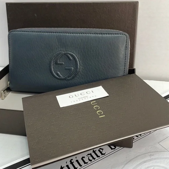 Authentic soho GUCCI gray leather wallet with Box, card, book and COA - Picture 1 of 15